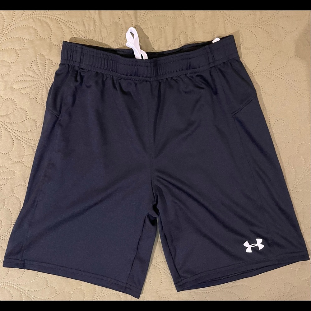 Under Armour black shorts Size Youth M